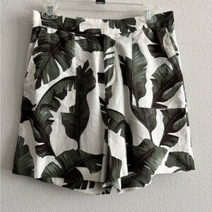 Banana Republic Green Leaf Print Women's Shorts